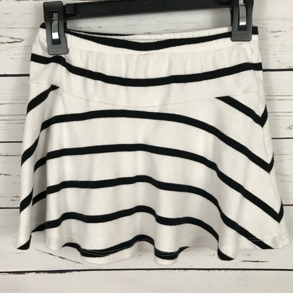 Gymboree Girls Black & White Striped Skirt Size 5